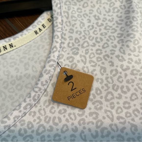 NWT Rae Dunn TWO-PIECE pajama set! FEARLESS and GRATEFUL. Both size S. MSRP $96 - Picture 10 of 11